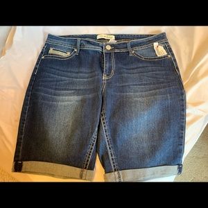 Love Indigo plus size Jean shorts